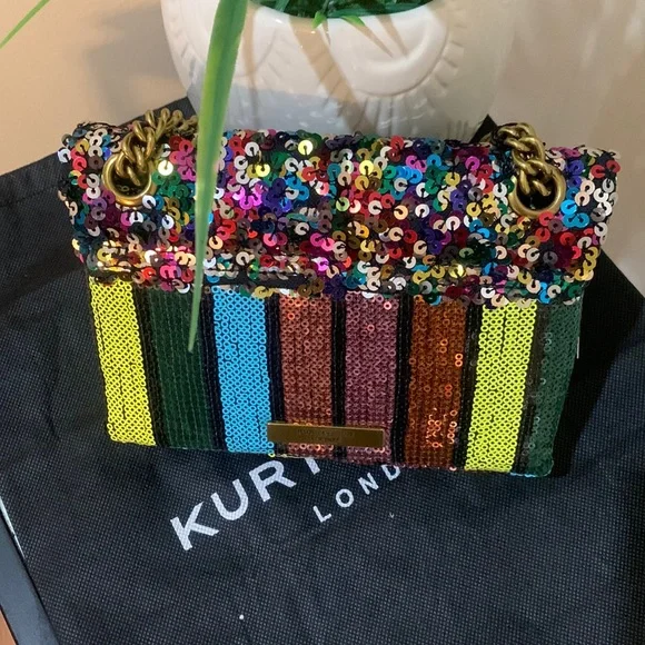 Kurt Geiger London Mini Kensington Sequin Crossbody Bag
KURT GEIGER LONDON - Picture 3 of 15